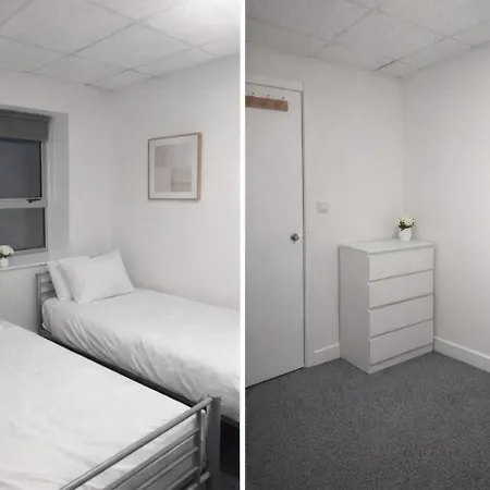 Douglas's House Pansiyon *