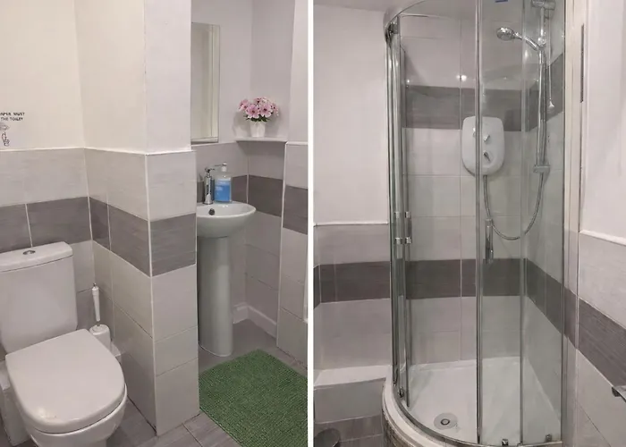 Douglas's House Pansiyon *