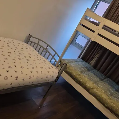 Douglas's House דבלין